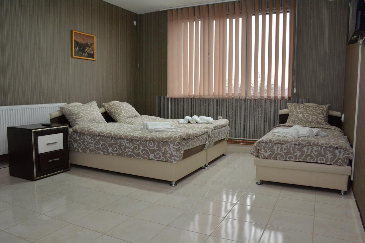 Garni Hotel Saradis Крушевац Екстер'єр фото